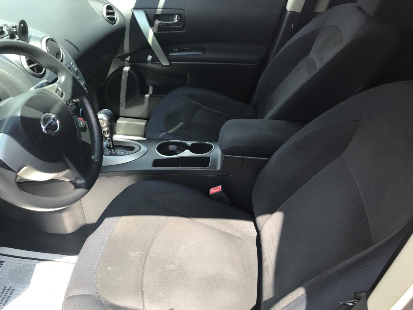 2010 Red /Gray Nissan Rogue S (JN8AS5MV0AW) with an 2.5 V4 engine, Automatic transmission, located at 577 Chester Pike, Prospect Park, PA, 19076, (610) 237-1015, 39.886154, -75.302338 - 2010 Nissan Rogue S: Only 124k miles, AWD, new PA inspection, great on gas, runs LIKE NEW! This vehicle comes inspected and has been given a bumper to bumper safety check. It is very clean, reliable, and well maintained. We offer a unique pay plan that is known for being the easiest and fastest f - Photo#9